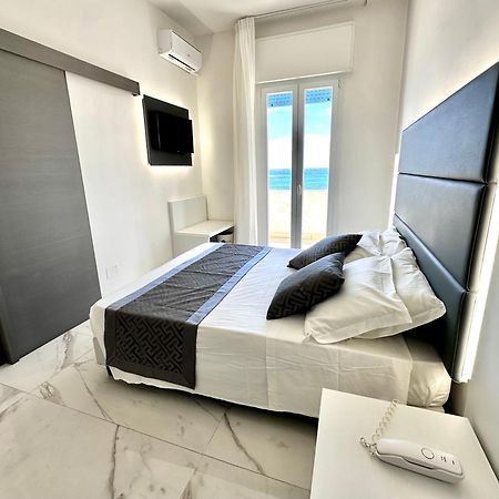 Hotel Blu Порто Чезарео Екстериор снимка