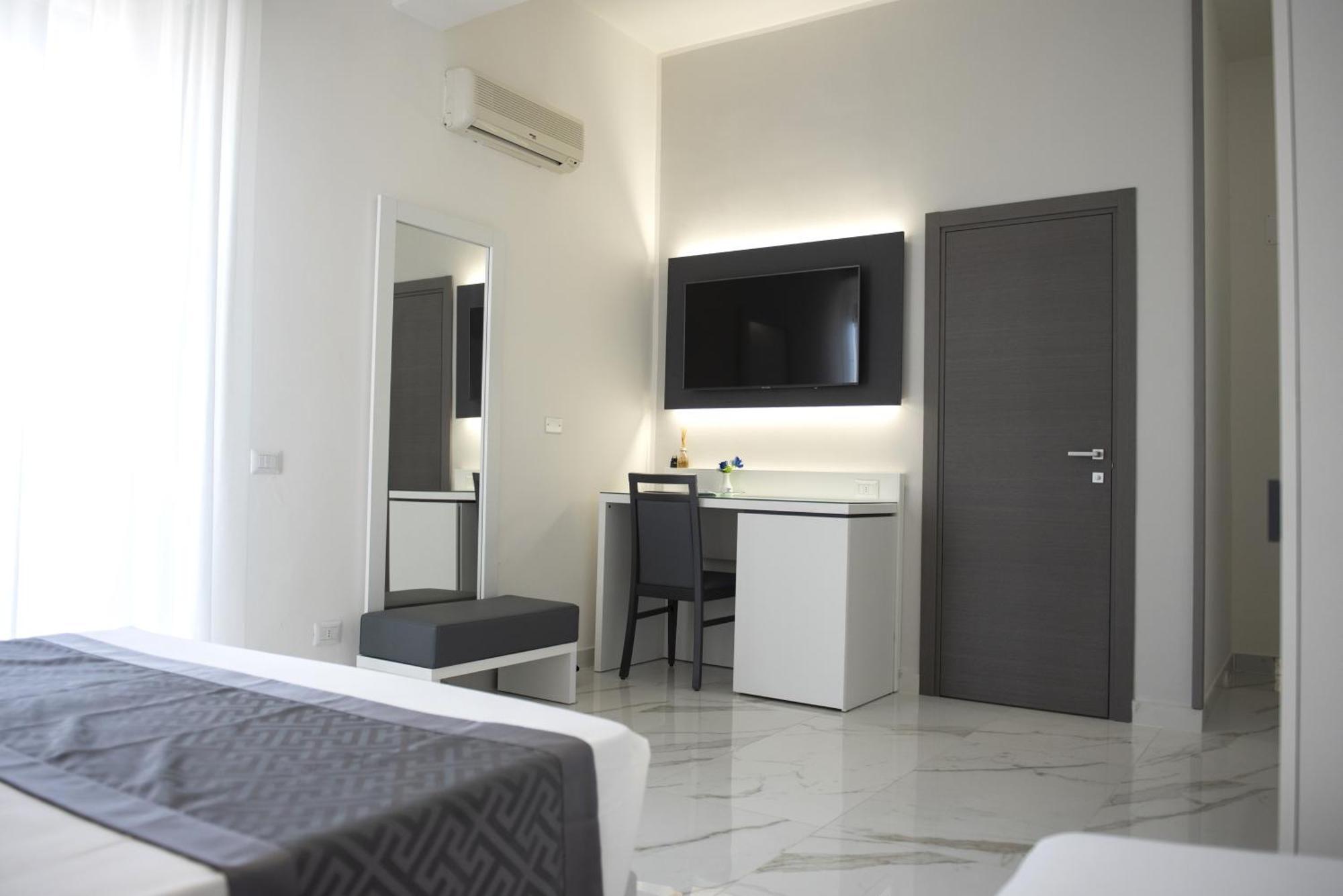 Hotel Blu Порто Чезарео Екстериор снимка